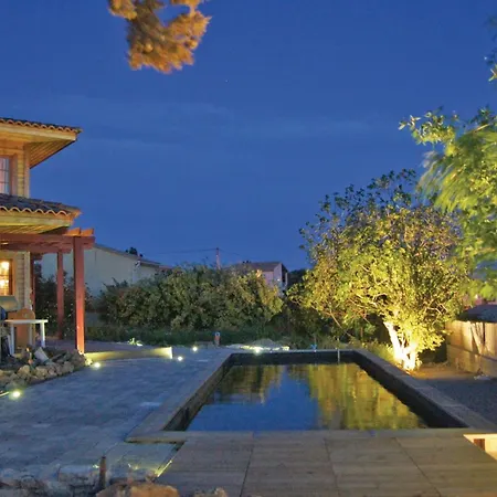 Gorgeous Home In Thezan-Les-Beziers Дом отдыха *