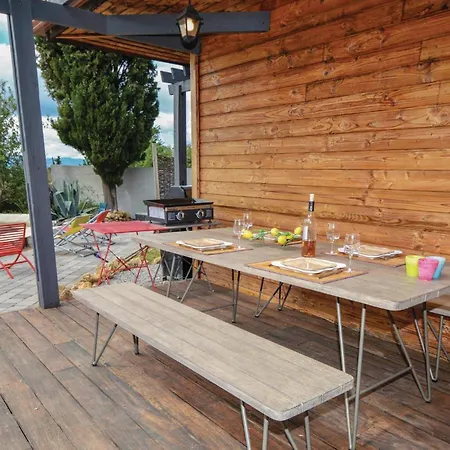 Hébergement de vacances 4 Bedroom In *